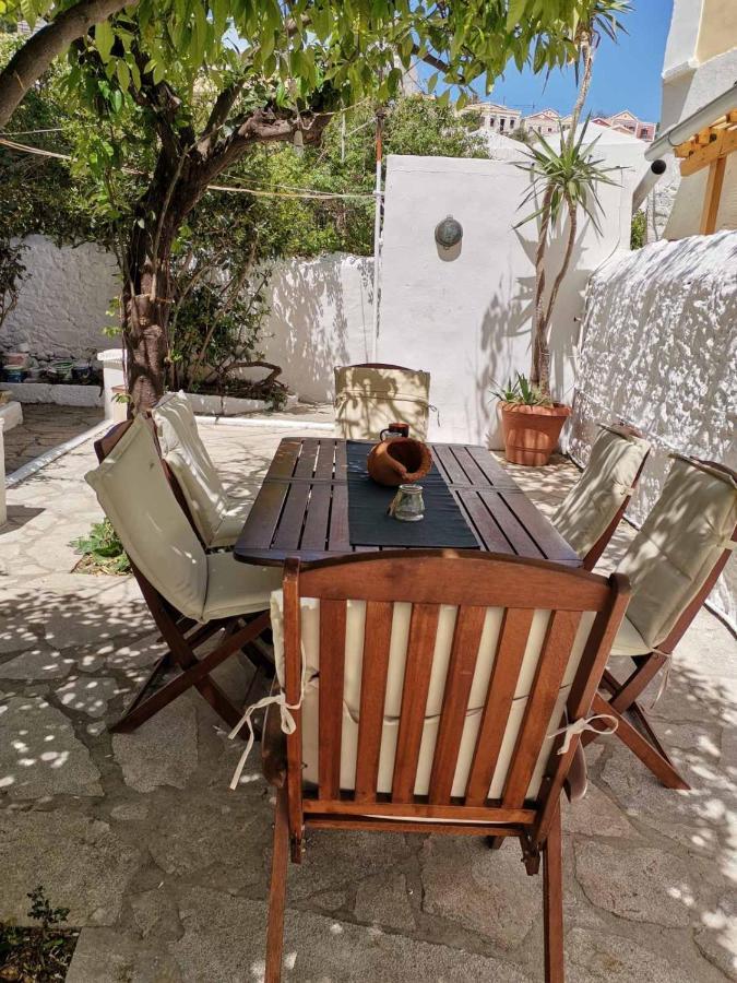 Villa Giannas House Symi Exterior foto